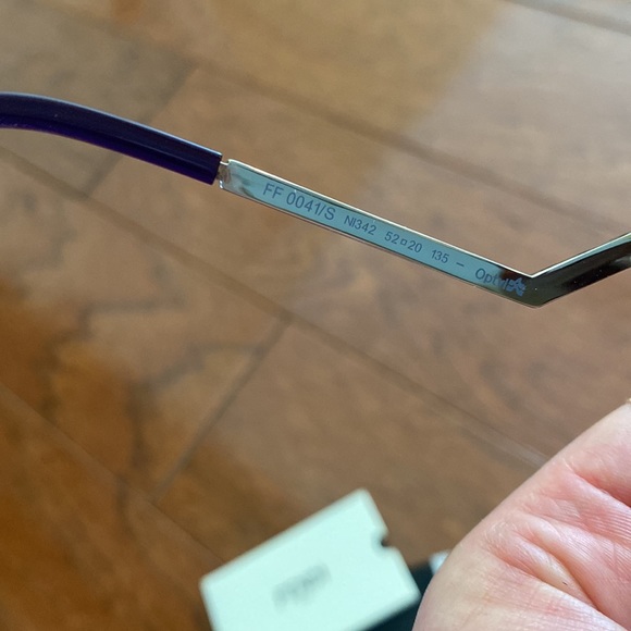 Fendi Iridia Cat-Eye Crystal-Tip Sunglasses. NWT. - Picture 6 of 6